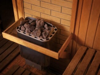 Saunaofen mit Steinen